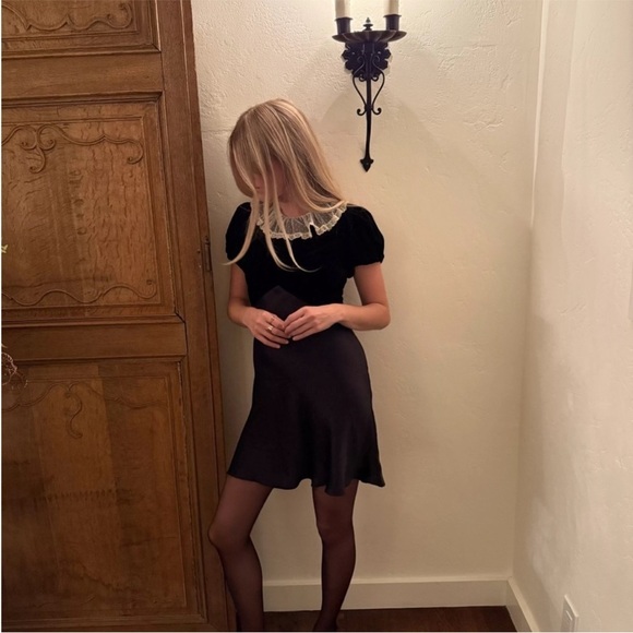 Doen Adelie Mini Dress Velvet Satin Silk Lace Collar Black Medium EUC - Picture 8 of 11